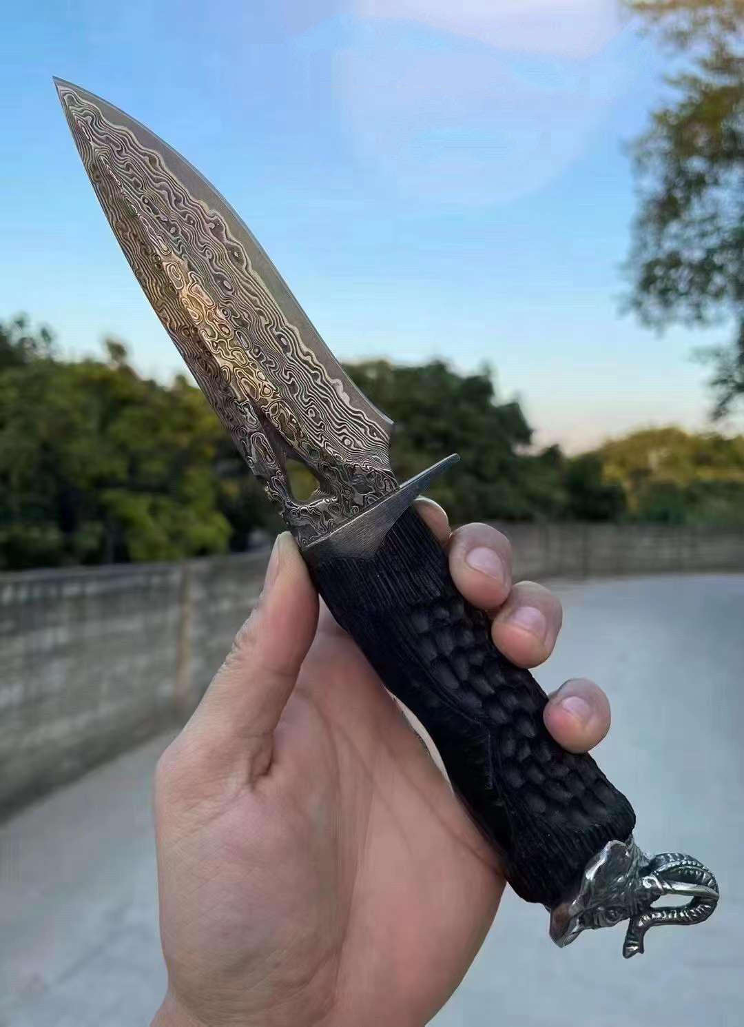 Lucky Elephant Damascus Steel Outdoor Fixed Blade Knife