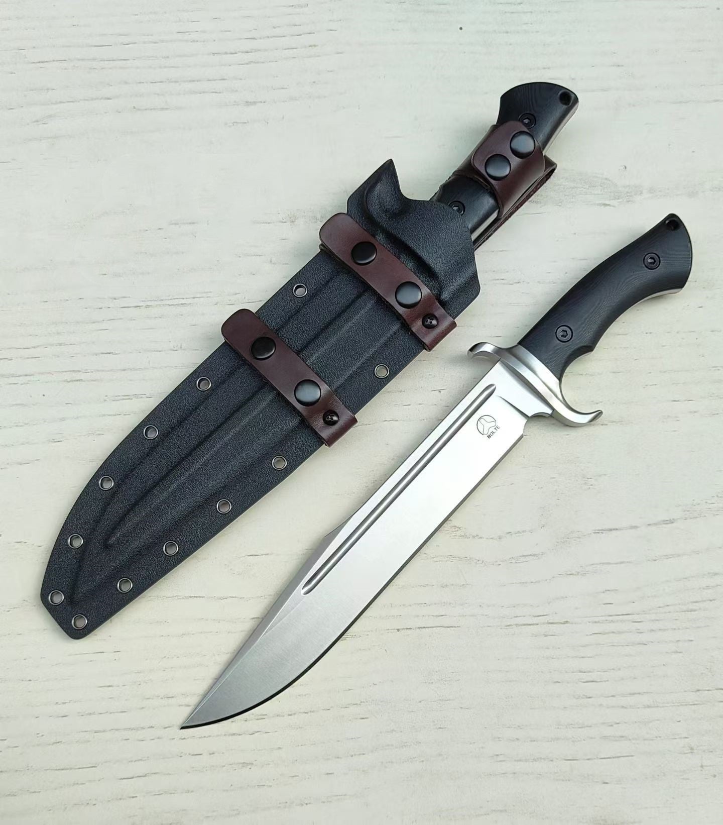 Bolte Black Bear IV A8 Steel G10 Handle Fixe Blade Bowie Knife