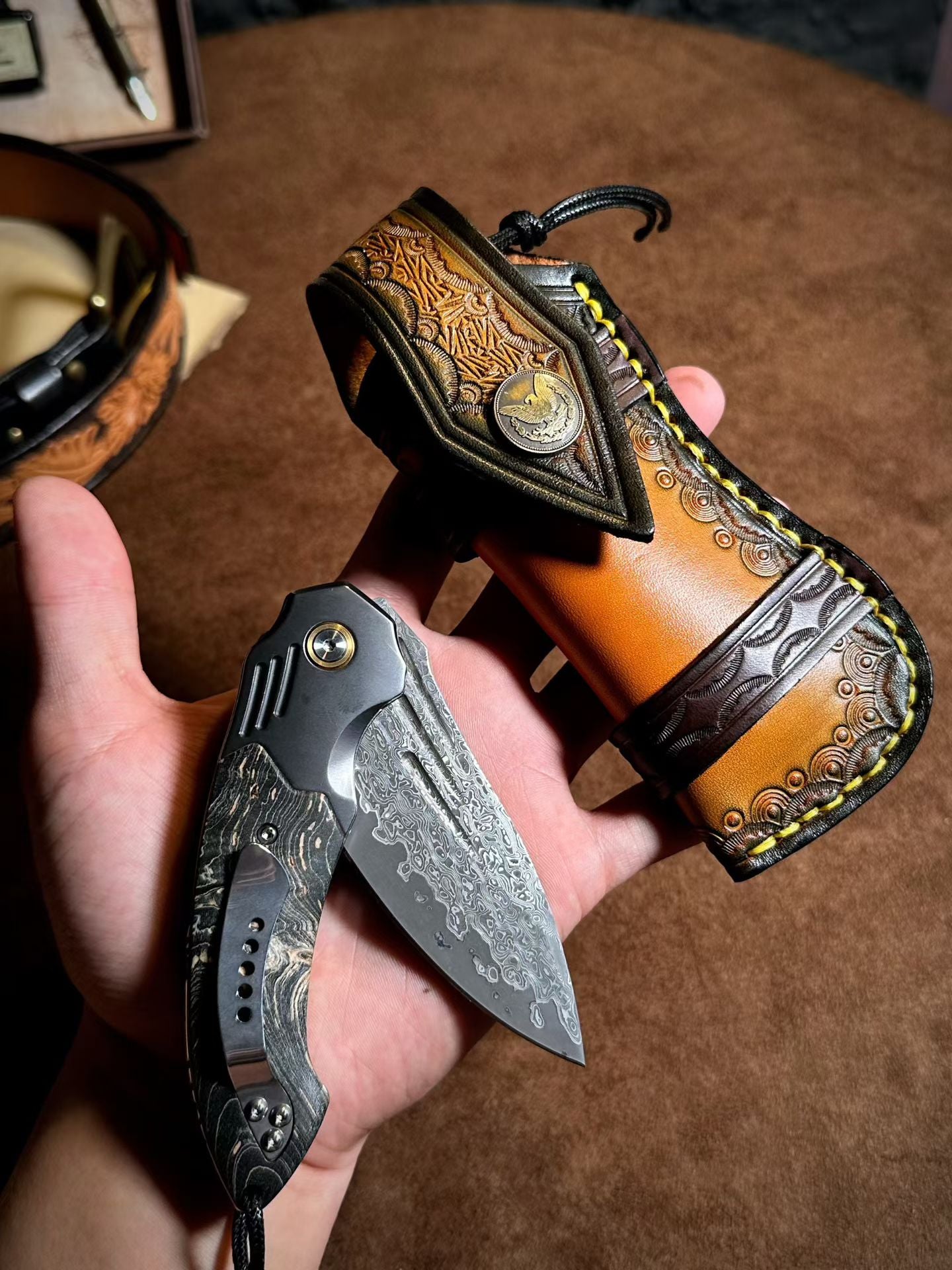 Cured Wood Handle Damascus Blade Outdoor Folding Knife