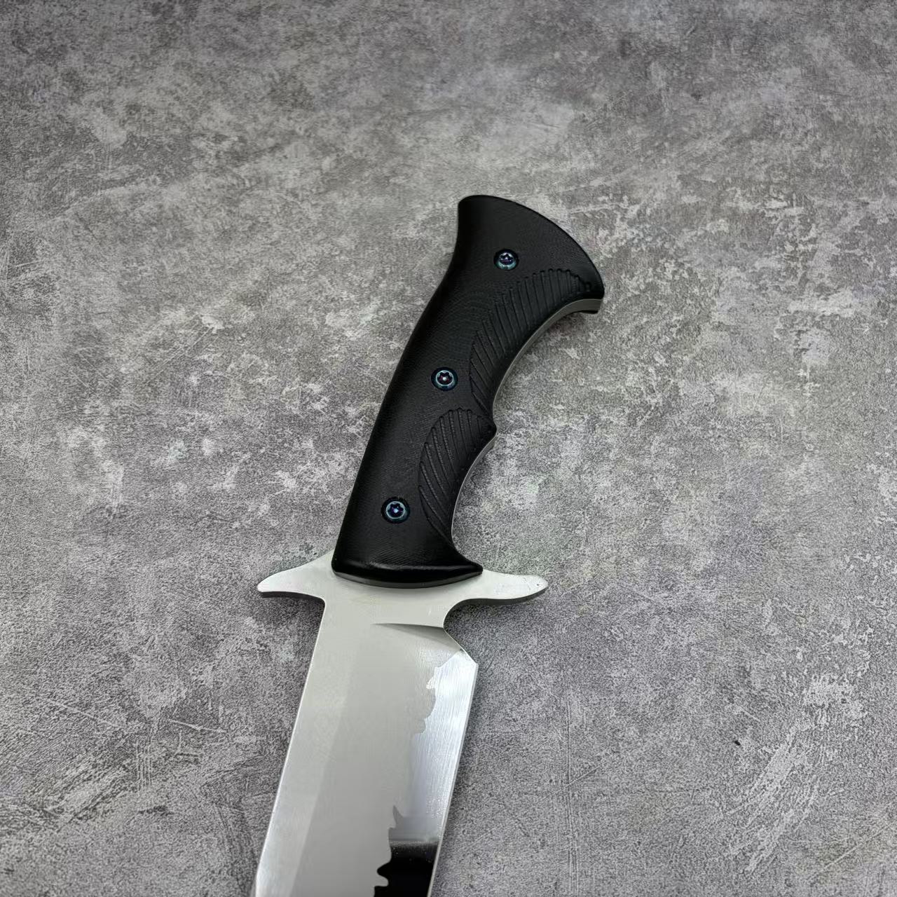 MeiYing FM918 Steel Ceramic Coated and Mirror Finished Fixed Blade Hunting Knife
