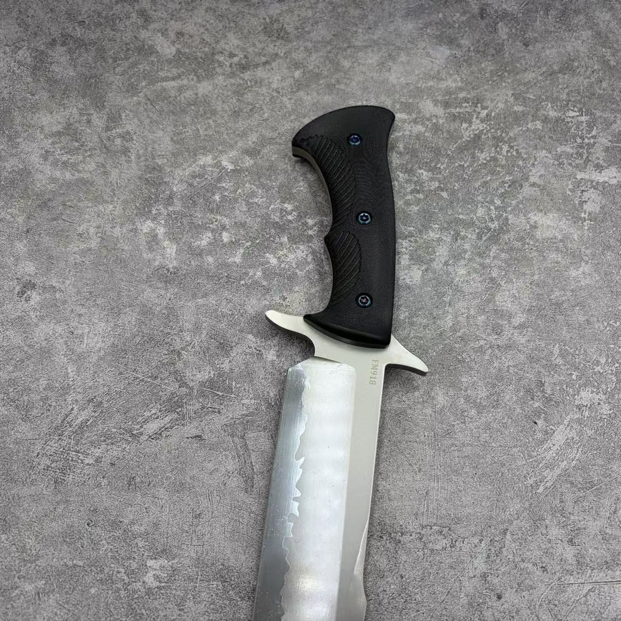 MeiYing FM918 Steel Ceramic Coated and Mirror Finished Fixed Blade Hunting Knife