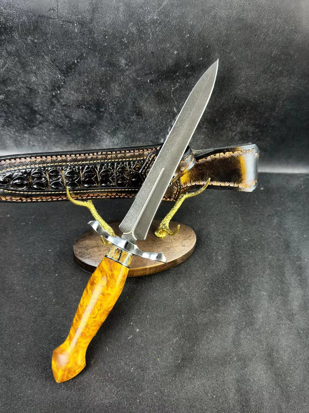 Emperor Wooz Steel Dagger Double Blade Knife